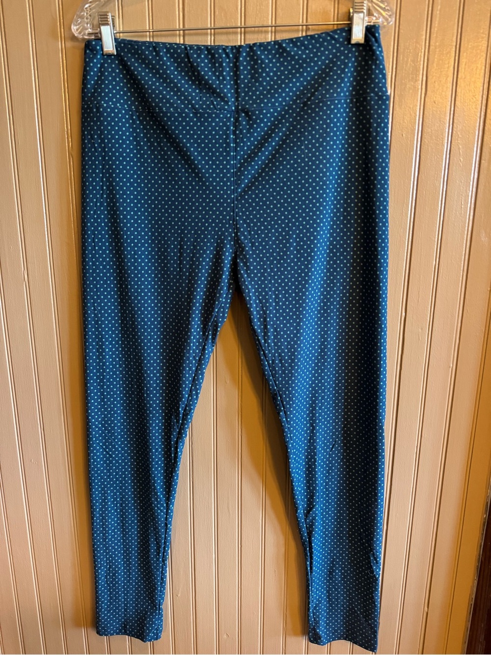 New LuLaRoe teal Leggings with lt teal Dots tall curvy